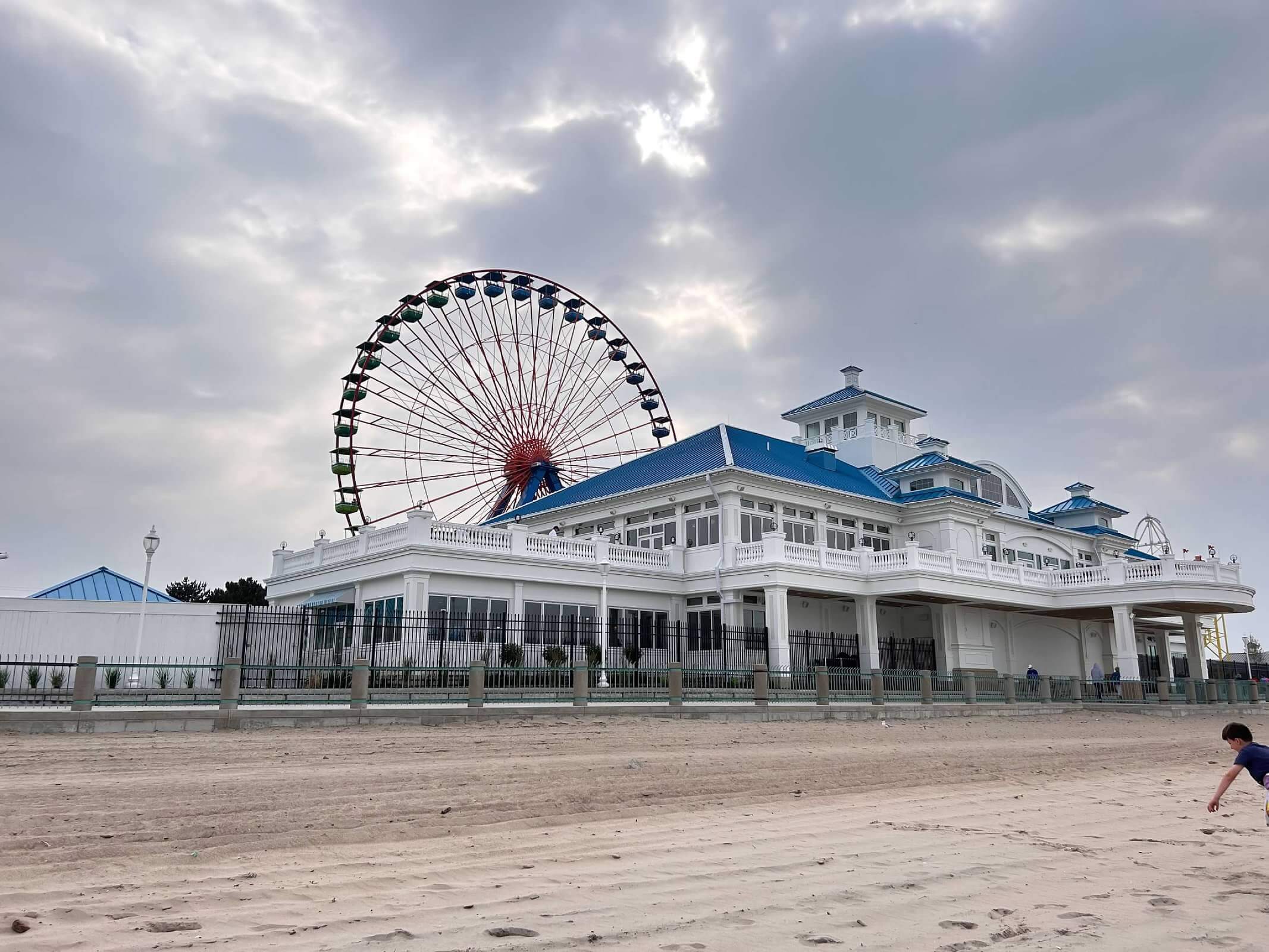 img-about-cedarpoint