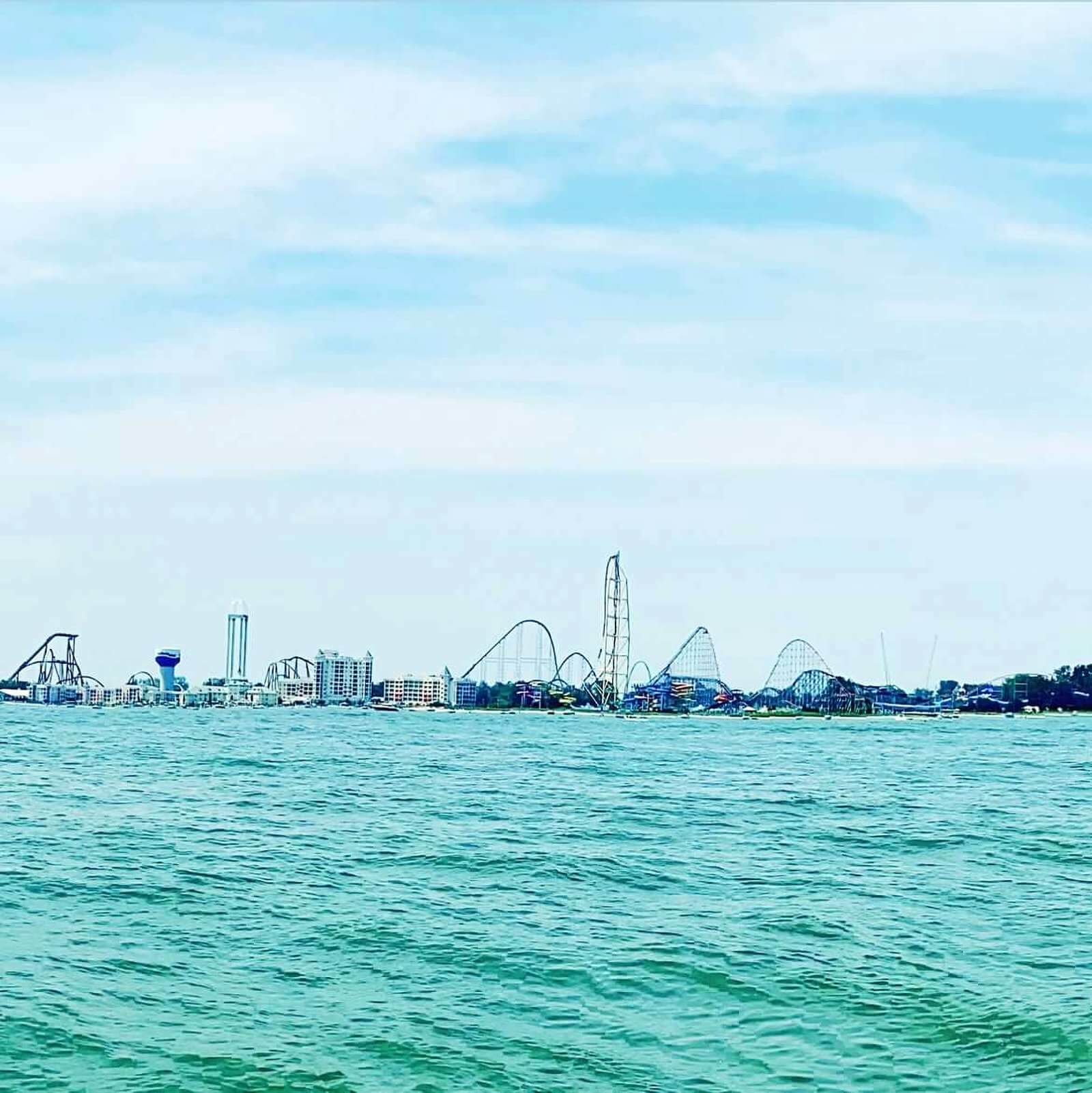 img-cedarpoint-wideshot